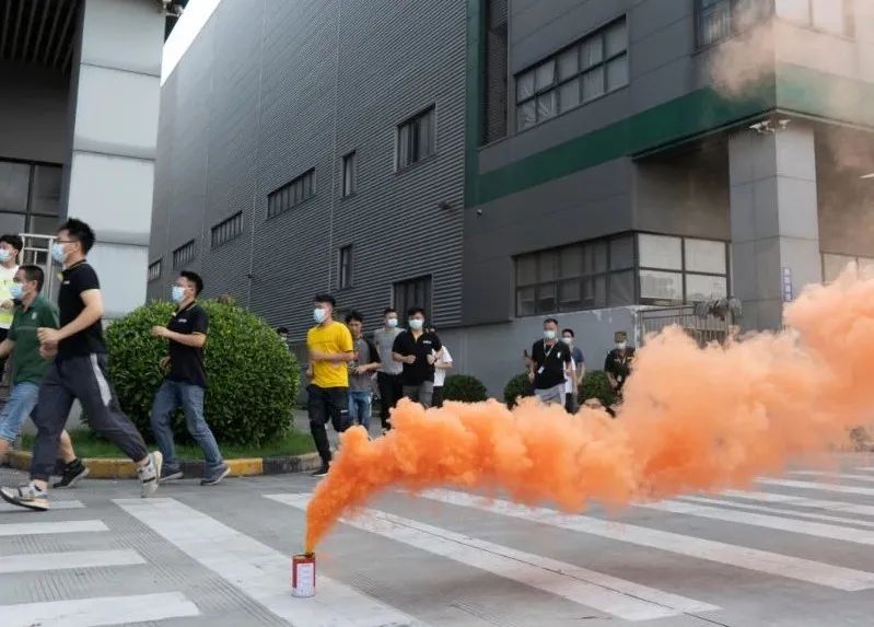 园区安防立即拉响警报.jpg